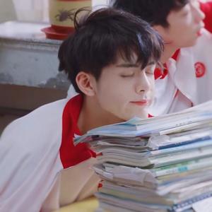 欧美强奸乱伦乇片
